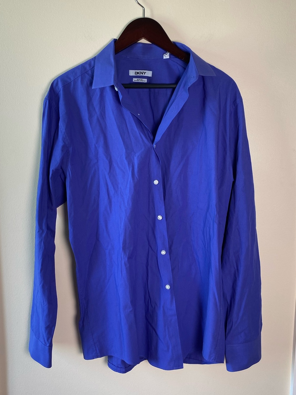 DKNY Men’s Slim Fit Natural Stretch Button Down Dress Shirt Royal Blue 34/35